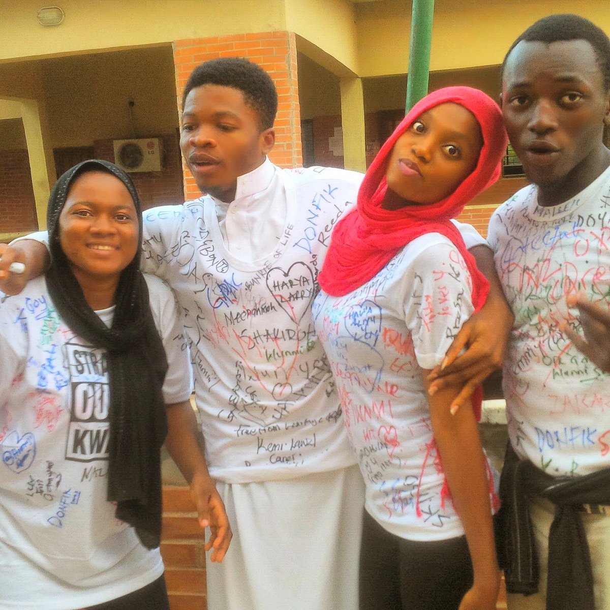 iam_freshlarry's tweet image. Signing out tinz....#funOclock