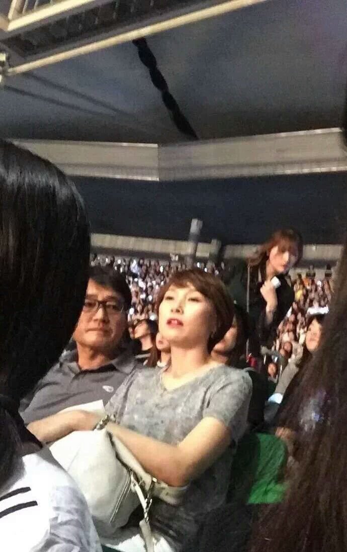 lovebts82's tweet photo. あんだけ家族大好きなテテやもん。多分会うのも久しぶりなんかな…
涙でるよね。
いつもペンを優先してくれてありがとう。 https://t.co/QK7fMZhWpX