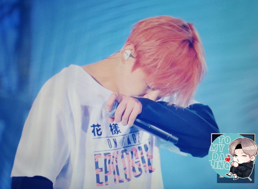 lovebts82's tweet photo. あんだけ家族大好きなテテやもん。多分会うのも久しぶりなんかな…
涙でるよね。
いつもペンを優先してくれてありがとう。 https://t.co/QK7fMZhWpX