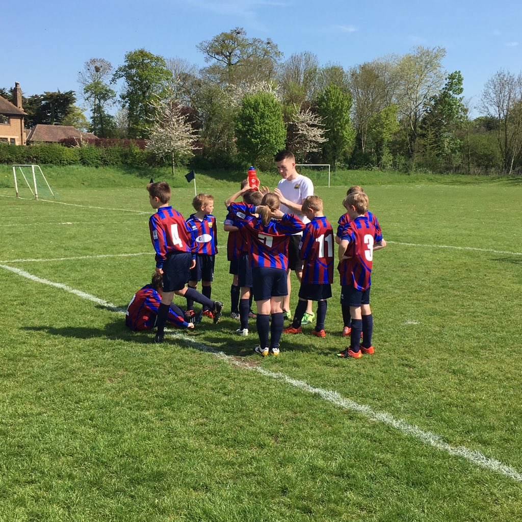 djpearce64's tweet photo. More from the U9's shield. @GranthamYouthFL @OnyxTeamwear https://t.co/TJkkN5dSaD