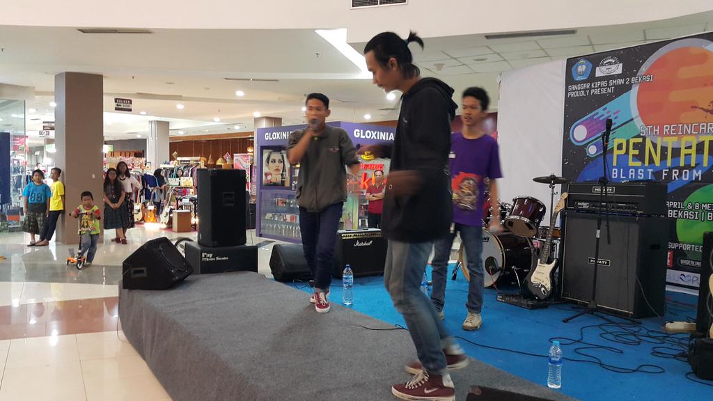 PentatonicKIPAS's tweet photo. And the next battel! Yuand vs Angga Je dan pemenangnyaaaa........ ANGGA JE👏👏 https://t.co/qwKKLy2QVb