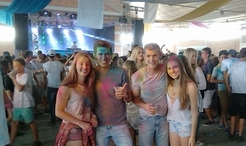 BrunaEidt's tweet image. Companhia top! #musicandcolors #festivaldascores #smo #parceiros