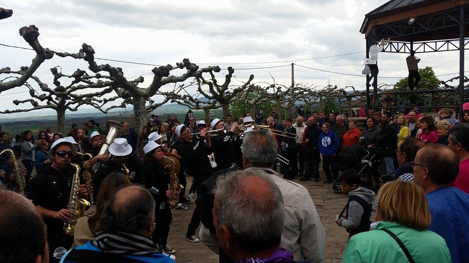 Cs_Burgos's tweet photo. Ayer se celebró en #Pozadelasal su certamen anual de #Charangas #Bureba #Burgos https://t.co/AhR32sDzj1