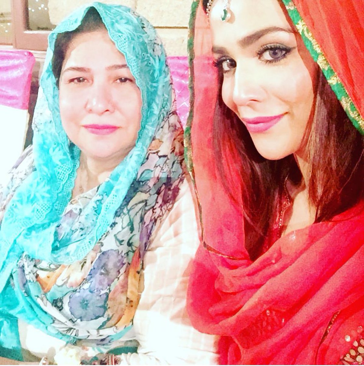 HumaimaMalick's tweet image. Maa