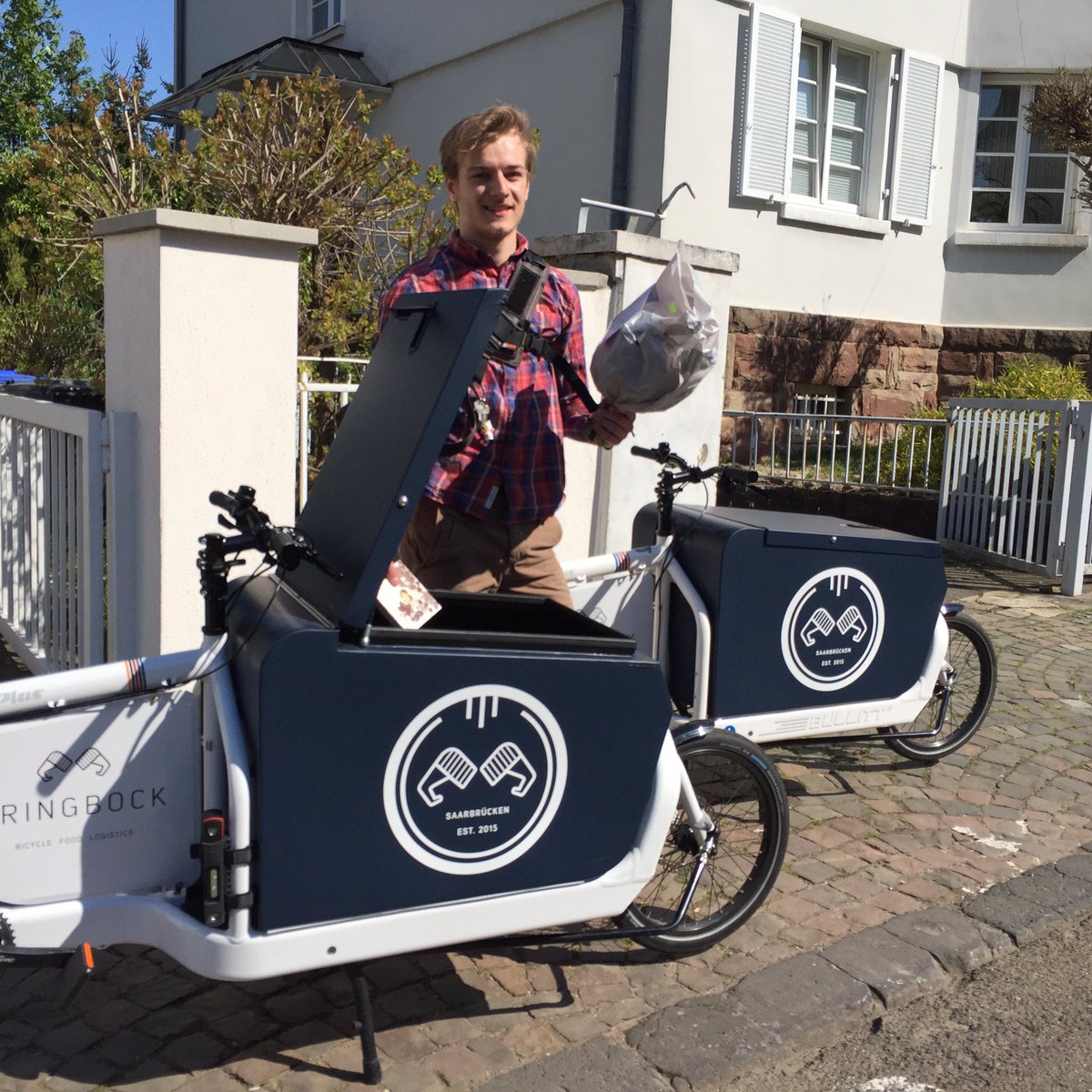 BRINGBOCK's tweet photo. ..."Mutter, der Mann mit dem BOCK ist da..." #Falco - Nicht! 😉 Am Muttertag waren wir fleißig! #BRINGBOCK https://t.co/jS8jgkw3Gz