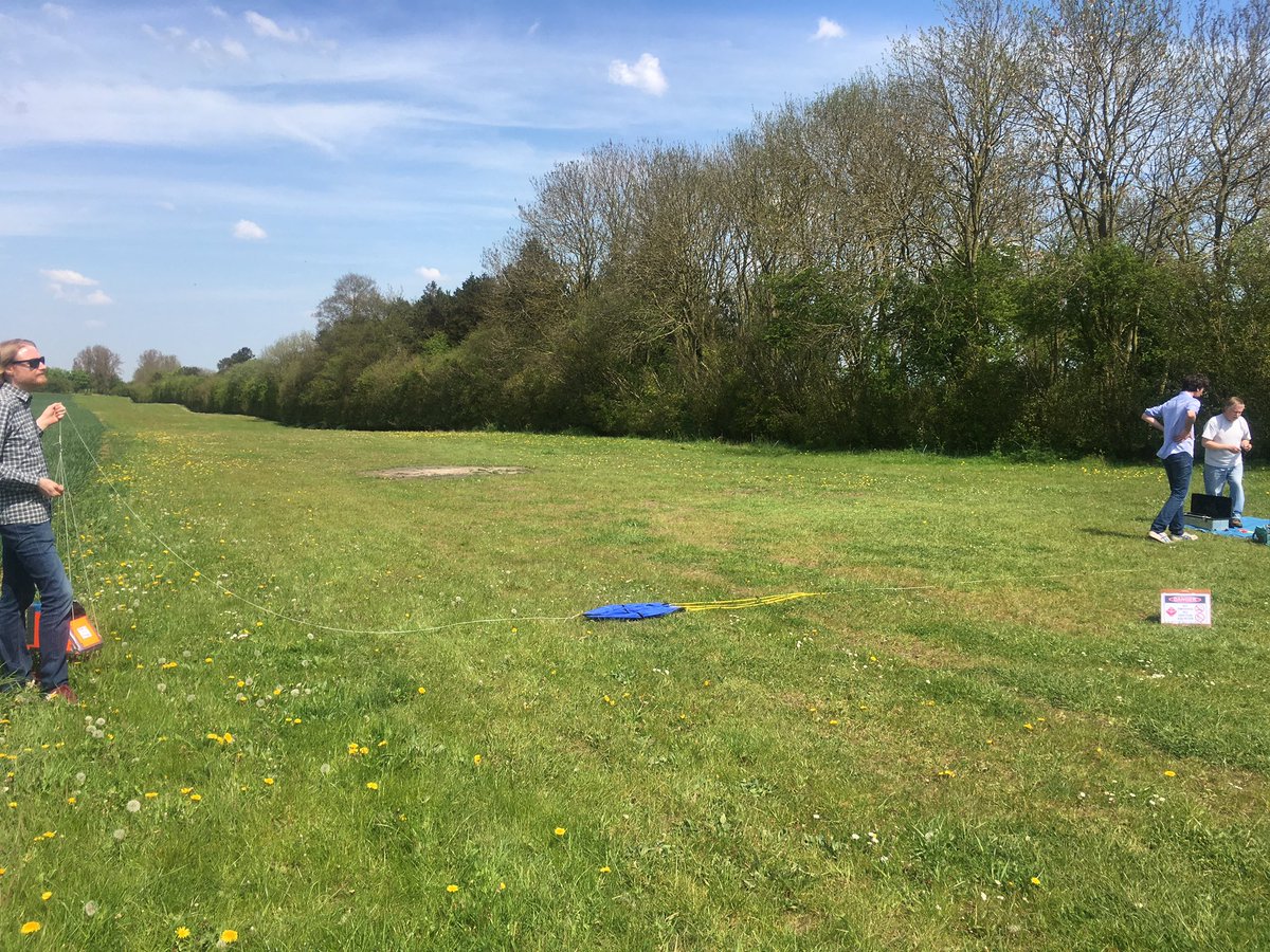 e3SpaceProgram's tweet image. #HermesII is nearly ready to fly! #spaceballoonlive