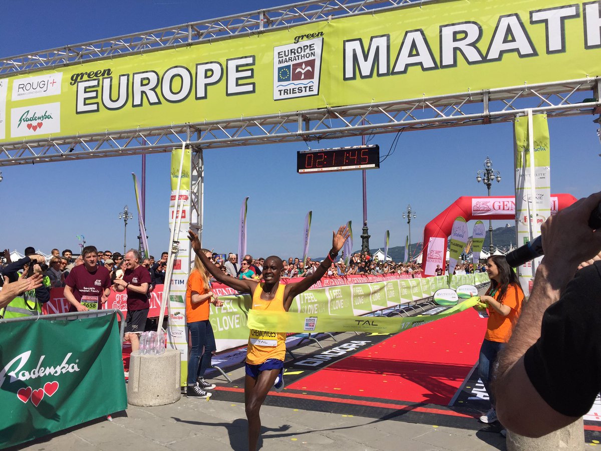 triestemarathon's tweet photo. Oltre 10mila di corsa a Trieste alla #bavisela 2016. Tutti i risultati su https://t.co/rKDz5oNVGp https://t.co/L9bhYYDHm7