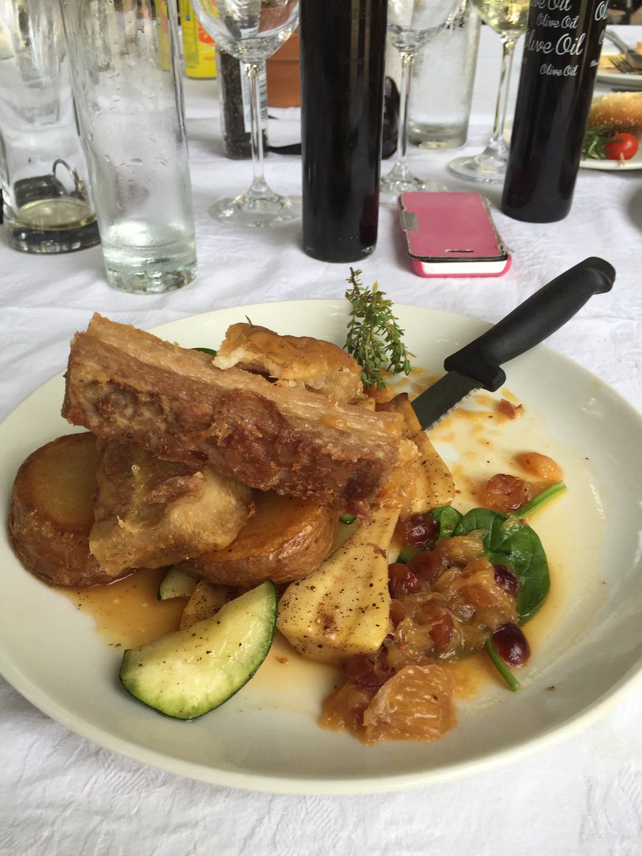 Grant_Cox's tweet photo. @BFSfoodservice @somerboschwines Great birthday and Mother's Day lunch https://t.co/Ma9h5gPaKP