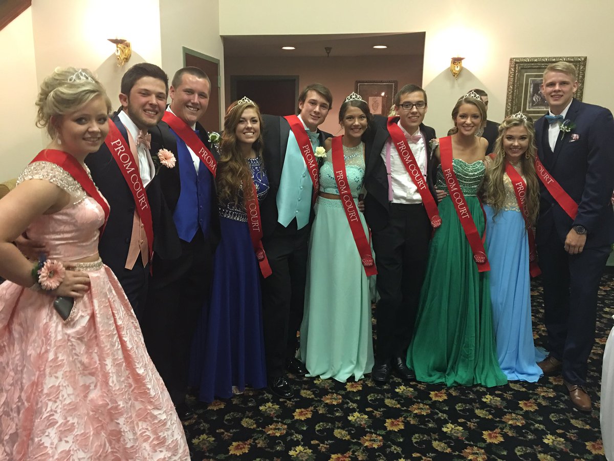 TBHSProm's tweet photo. Congrats to Prom Court and your 2016 King &amp; Queen!!! https://t.co/p8Adz5UkrN