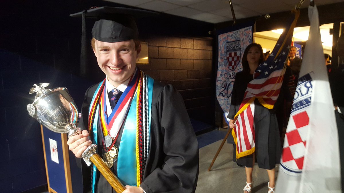 URCommencement's tweet photo. Main commencement is about to begin! Here's Harry our mace bearer near the front!! #spidergrad2016 https://t.co/5sHlTYkTYA