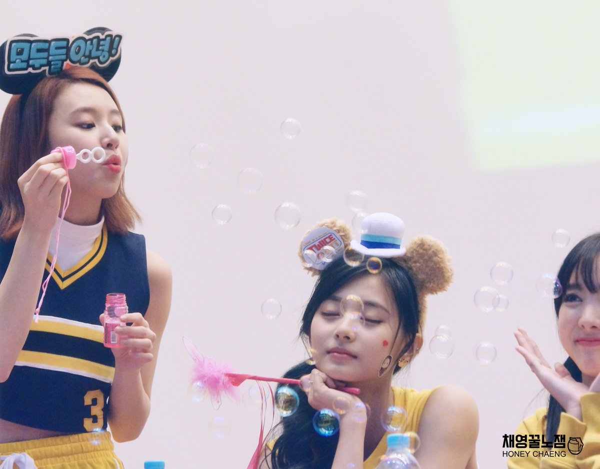 트와이스는 맘만 먹으면 인생짤을 만들수 있죠.gif | 인스티즈