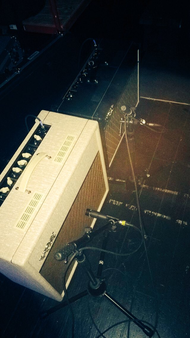 samtupy's tweet photo. Everyday is a good day to go stereo. 🎶 https://t.co/RicI0O6OvZ