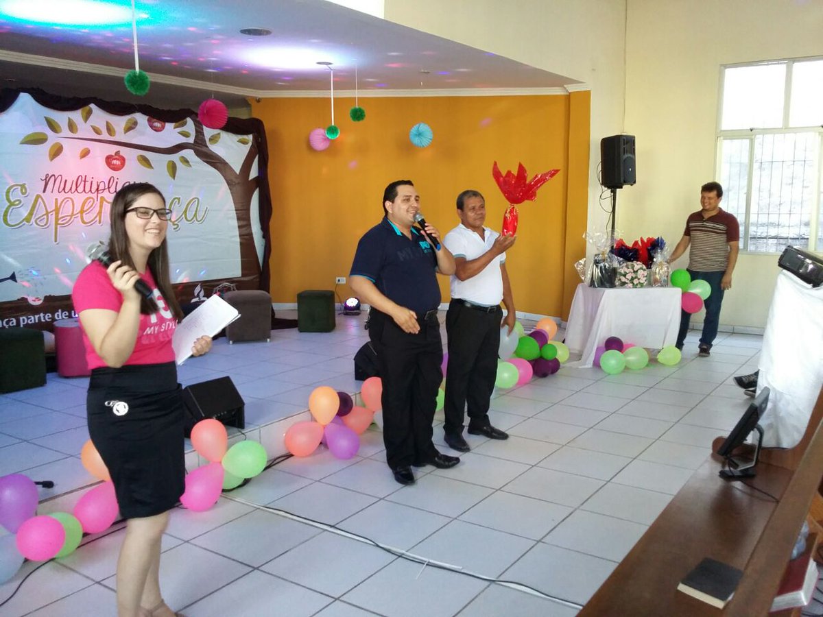 LaraQueiroz_AS's tweet photo. Celebração de PGs. Distrito Maranguape. Louvores Grupo IDE
Mensagem Pr. Emílio
Batismo fruto PG Jovem
@pastorotimar https://t.co/9kaaLd5xH7
