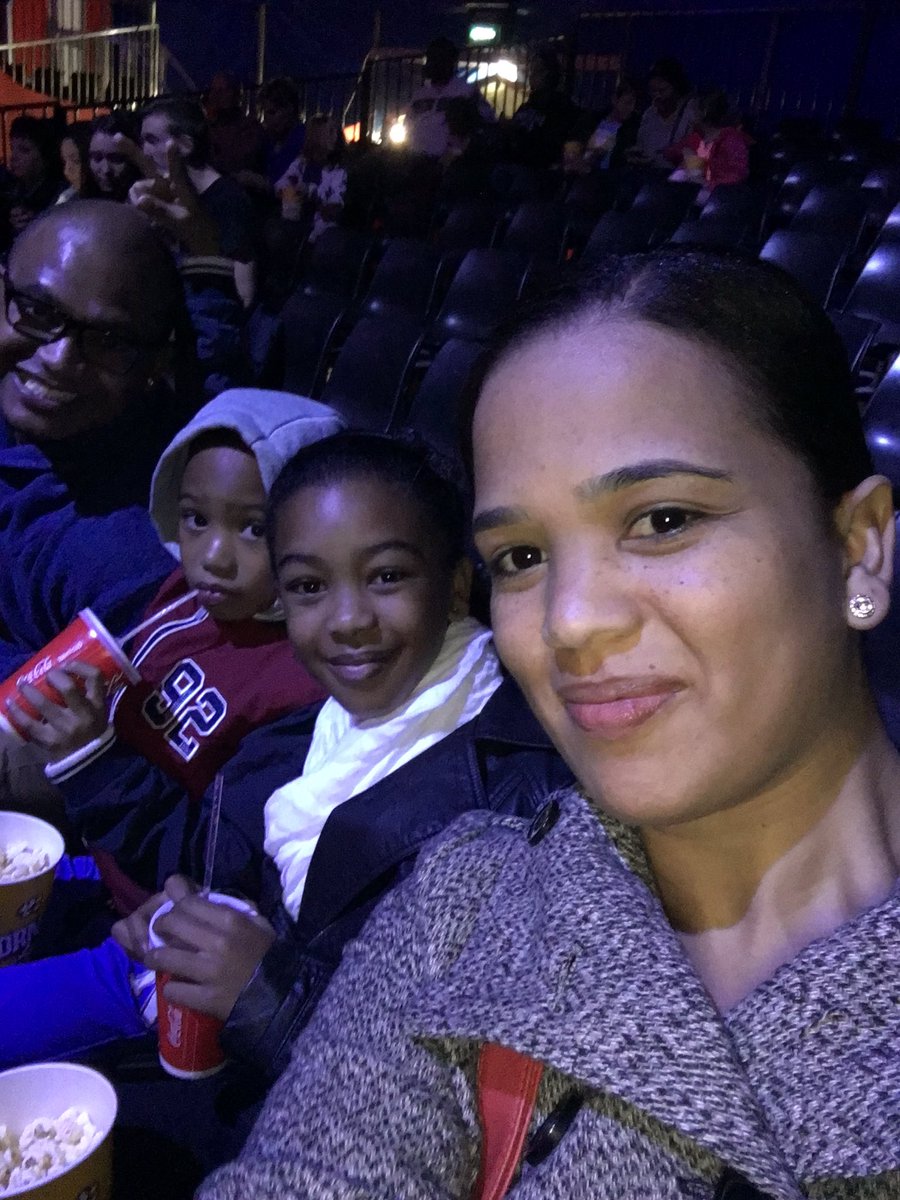 VelenePeters's tweet image. Fun afternoon at #AussieCircus