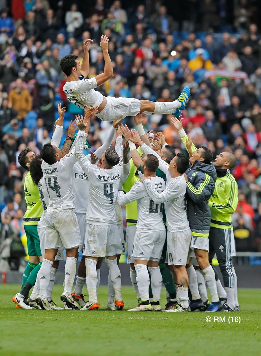 realmadrid's tweet photo. 🙌👏1⃣7⃣

#GraciasArbeloa https://t.co/pzqDv2jDVO