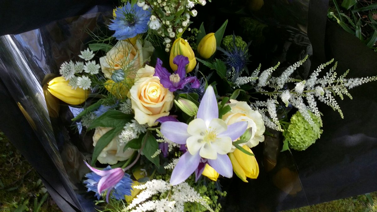 wildnchicflower's tweet photo. A good day @VintageVeryNice yesterday - thanks to everyone!  Bouquets below for our pink and 'non pink' customers! https://t.co/I4eMMEijgQ