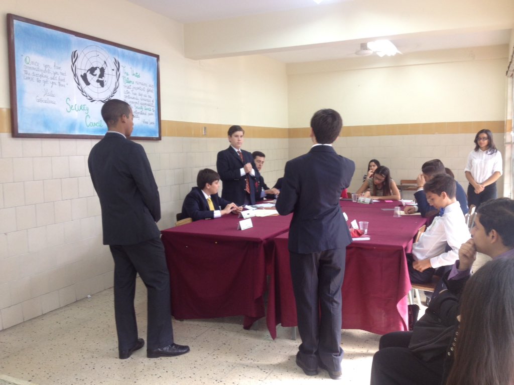FLAMUN's tweet photo. Security Council, tercer día #flamun16 https://t.co/3yCHVwFHab