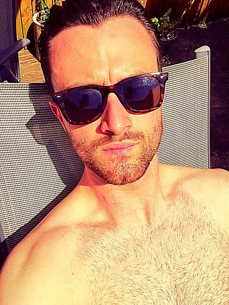JoeChapman87's tweet photo. When you agree to work for a few hours on a Sunday afternoon when it's the hottest day!! 😜🙈 #bummer #10moremins https://t.co/EbPA8UOYVa