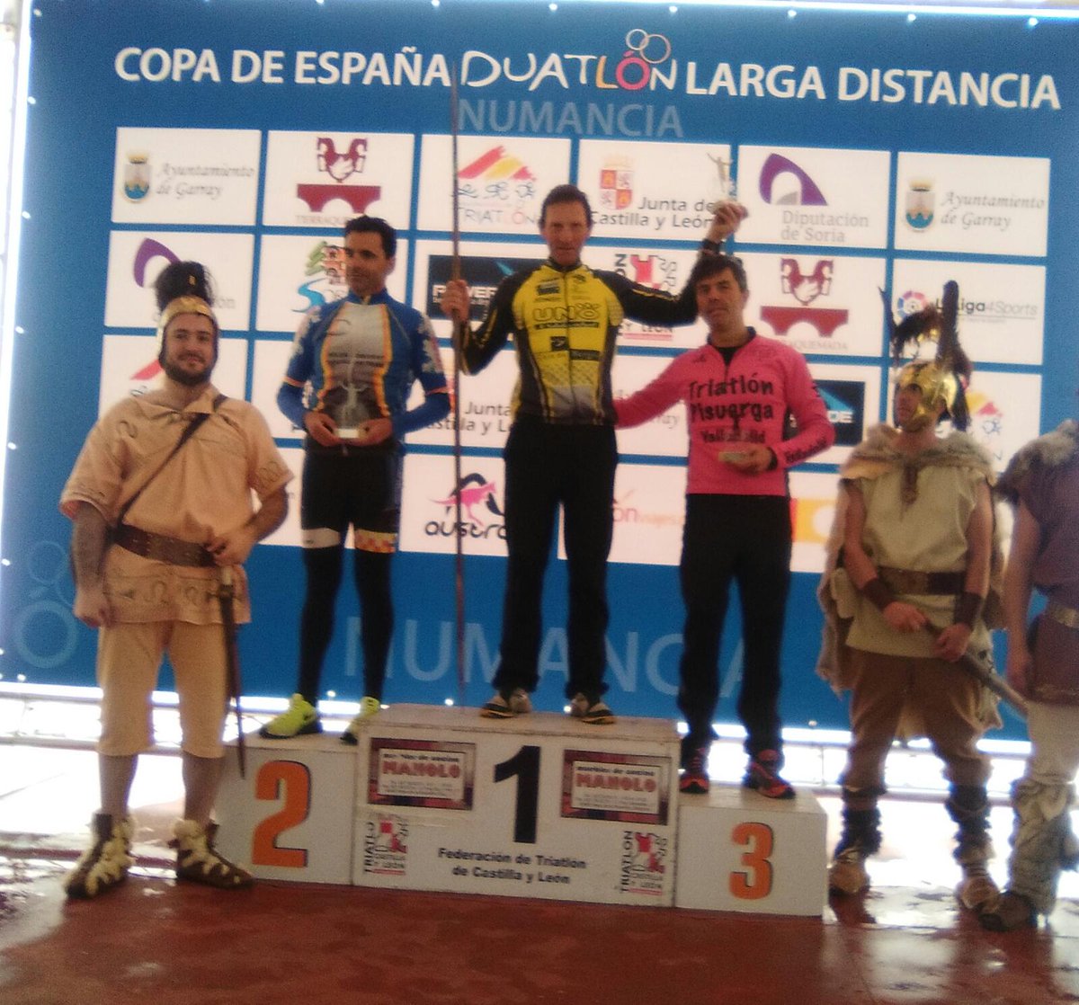 Tri_Tragaleguas's tweet photo. Espectacular actuación de #JoseLuis y #JaviArce ambos #CampeonesDeCastillayLeonLD en sus categorías
@FedeTriatlonCyL https://t.co/J64WNe3GUP