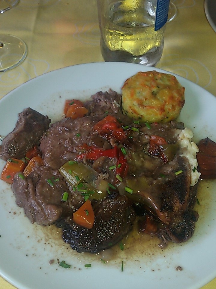 Aibabur's tweet photo. El Ossobucco a la milanesa del @JARRITUSMADRID una obra de arte vaya restaurante pronto tiene bonito hasta el nombre https://t.co/4NKQiZIc1j