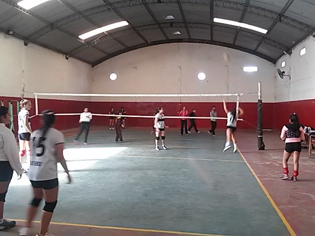 PlatenseVoley's tweet photo. Ya estan entrando en calor #Platense vs Monterrey #Unilivo #Derki https://t.co/MgM3zOFezb