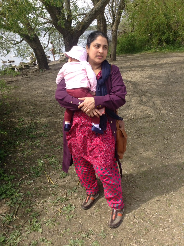 AbuMiiah's tweet photo. Went Pennington flash today with the fam, was ini's first time and went garden centre! Because it's 26 degrees!🔥 https://t.co/jda3h6F12g