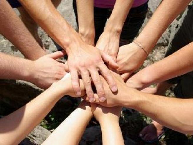 I veri amici? Non illudiamoci, sono (solamente) la metà di quelli che pensiamo di avere goo.gl/ktStR6