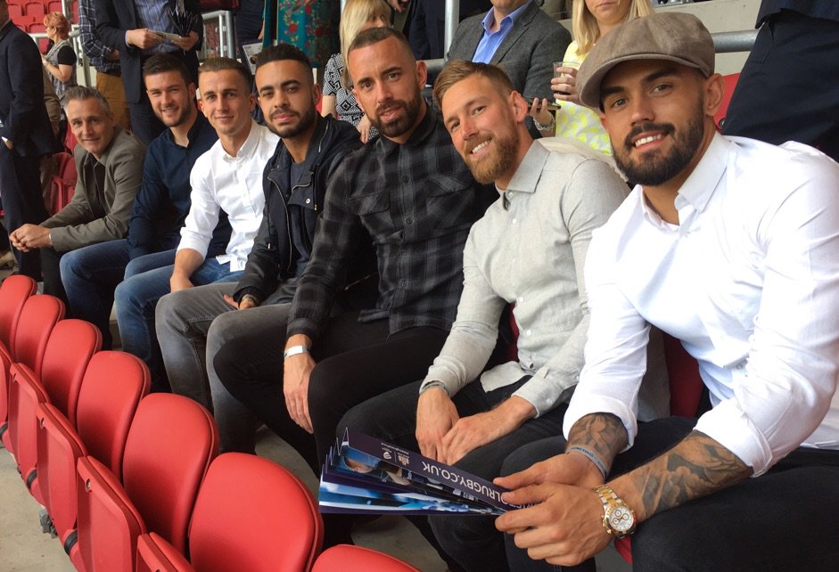 BristolCity's tweet photo. RUGBY: #BristolCity backing @Bristol_RFC at Ashton Gate. #CmonBris https://t.co/RyHPn5MQ3x