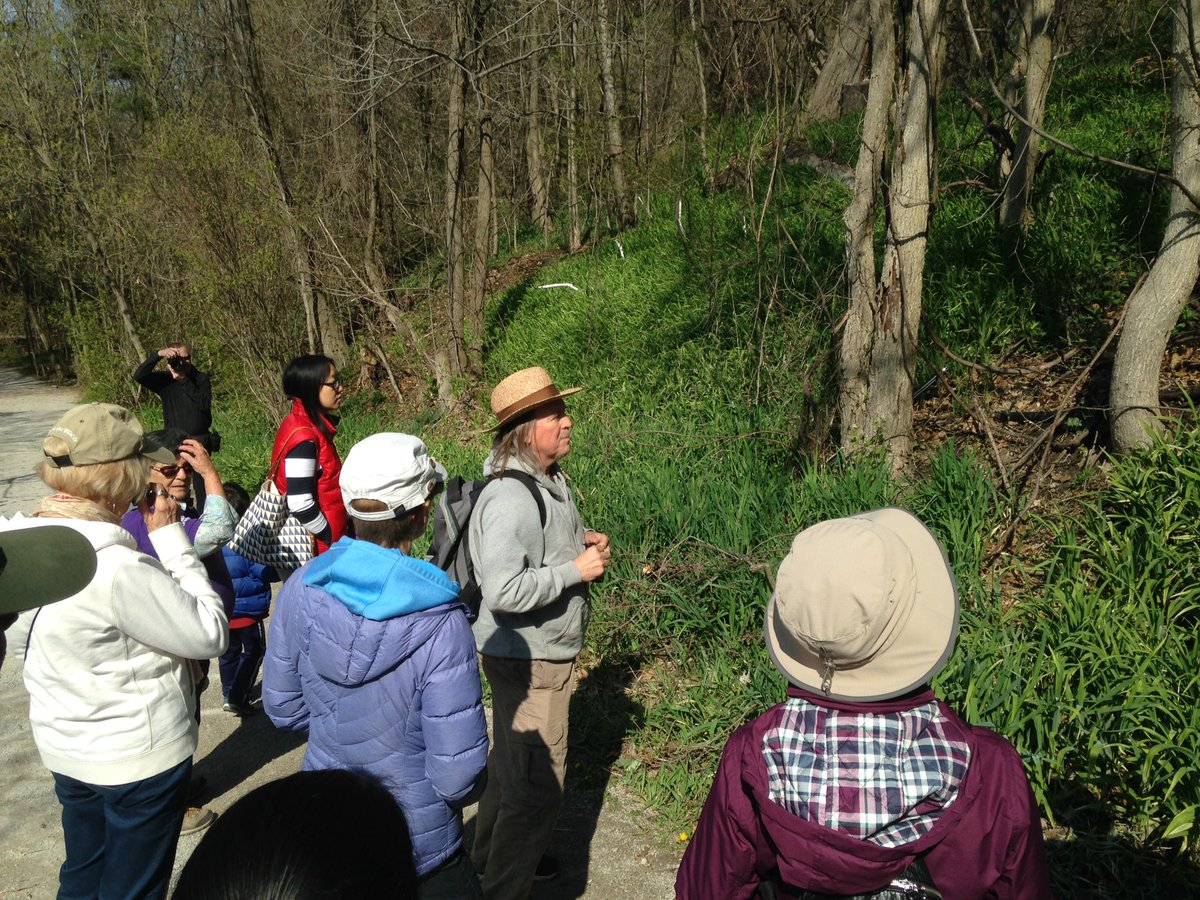 Off to an early start with #thebeewalk <a href="/JanesWalk_MSaug/">JanesWalkMississauga</a>