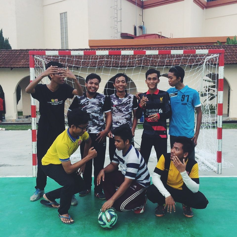 zulhilmirafizan's tweet photo. Kami Juara Futsal &amp; Bola Sepak 🙌🙌
#festasis #arasampatfc #asasikuis https://t.co/PkagU1PpOp