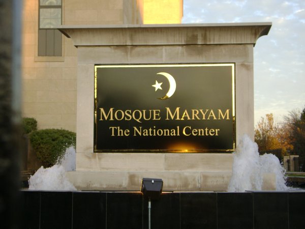LouisFarrakhan's tweet photo. We invite you to watch the Nation of Islam's Sunday webcast at 10am CT:: https://t.co/HxM5zyI6x2 #NOISundays https://t.co/Yosoog7Ulp