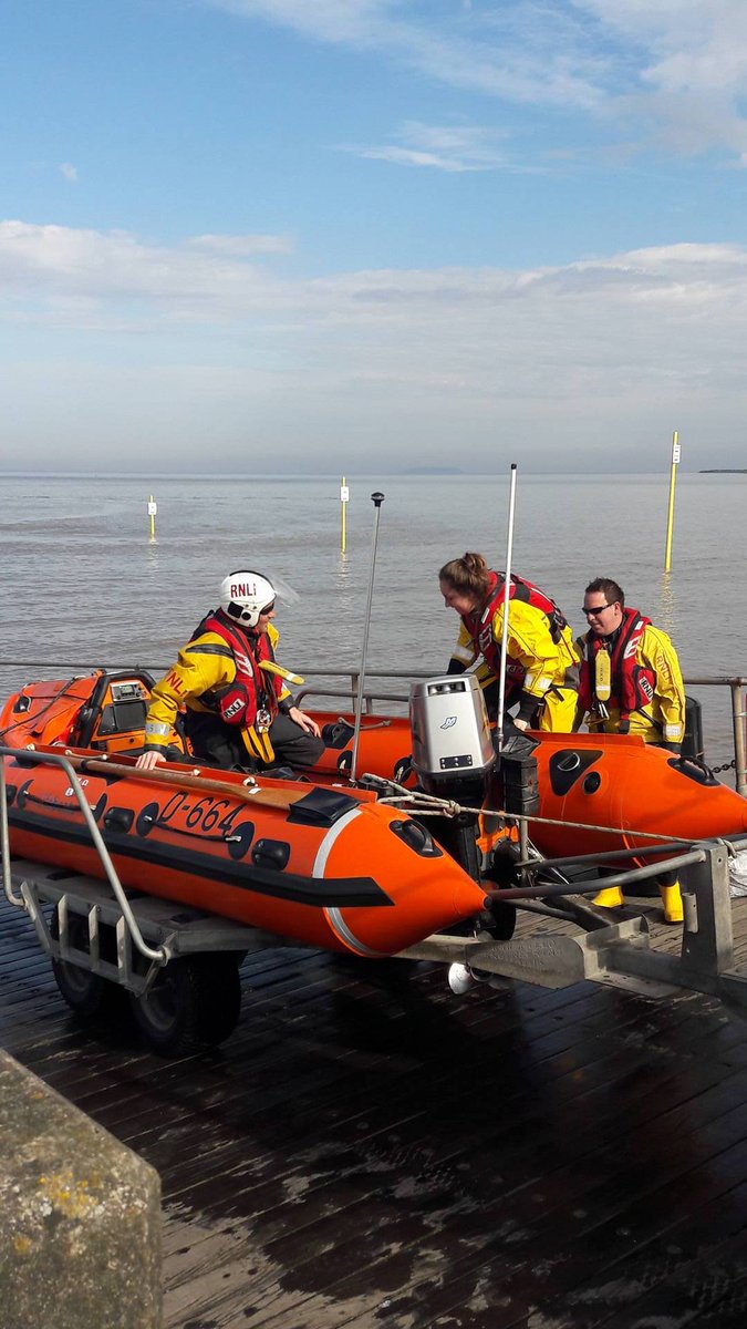 BurnhamRNLI's tweet photo. #Train1SaveMany training this morning. including an acquaintance trip for our @DofE placement #RNLIFamily https://t.co/1HyyNZyLKI
