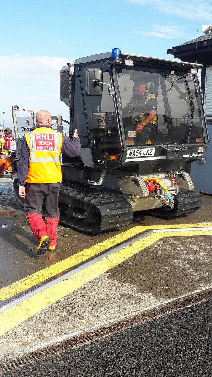 BurnhamRNLI's tweet photo. #Train1SaveMany training this morning. including an acquaintance trip for our @DofE placement #RNLIFamily https://t.co/1HyyNZyLKI
