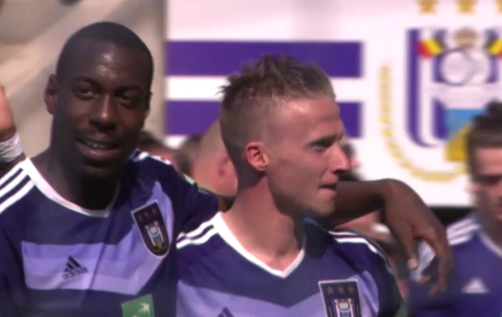 Mauveside tweet media