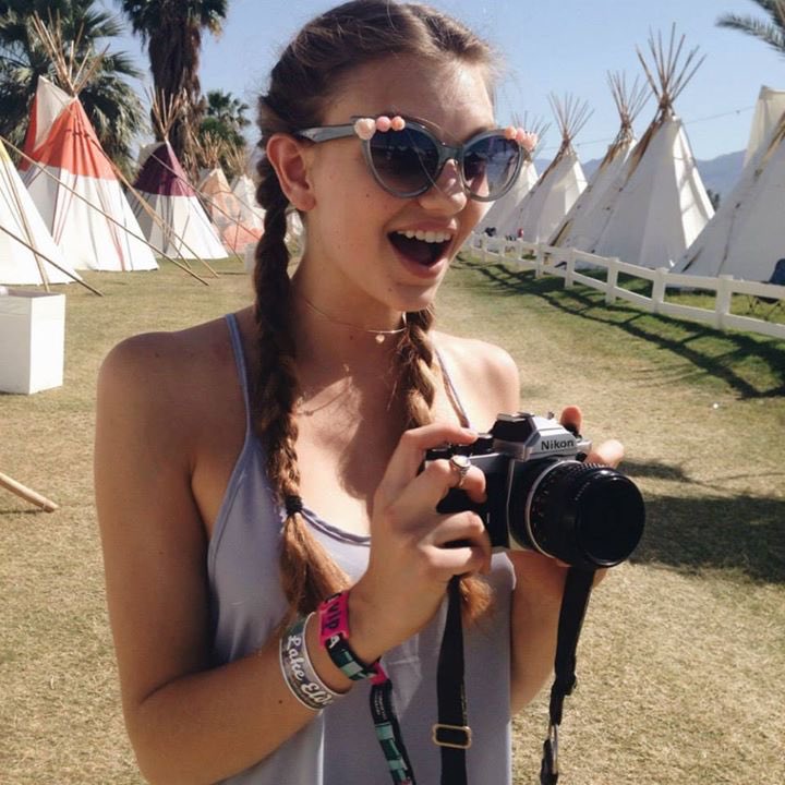 itselincamari's tweet photo. @Sarcastic_Alex my face when I manage to take a picture of you while you're smiling https://t.co/YsHQKJAbud