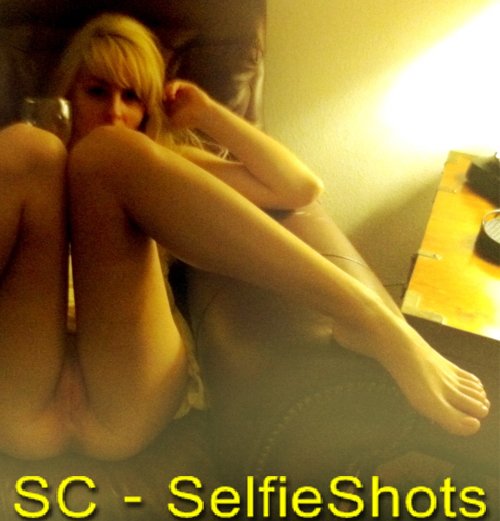 Snapchat - SelfieShots. cutie in the mirrror