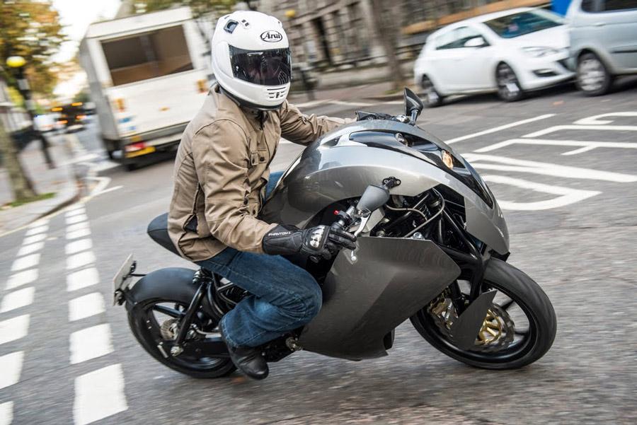 #Энергобайк #Agility #SaiettaR / #Saietta S

Футуристичный энергобайк Saietta R оснащается… t2p.pw/ua0lf7hzT7