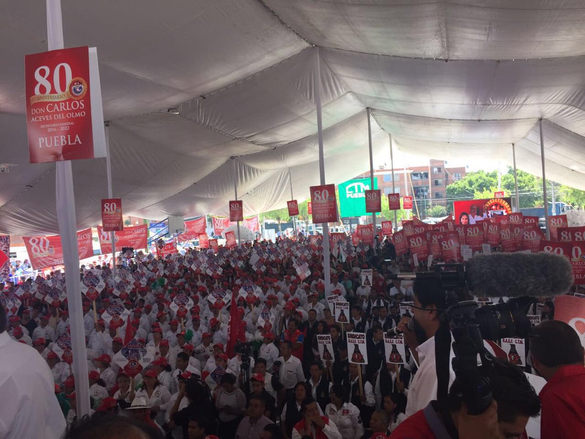 CarlosAceves_'s tweet photo. Gracias por su apoyo y confianza. Hagamos valer la #Unidadctm en #Puebla con @SoyBlancaAlcala @leobardosoto #CTM https://t.co/GpofyktTqI