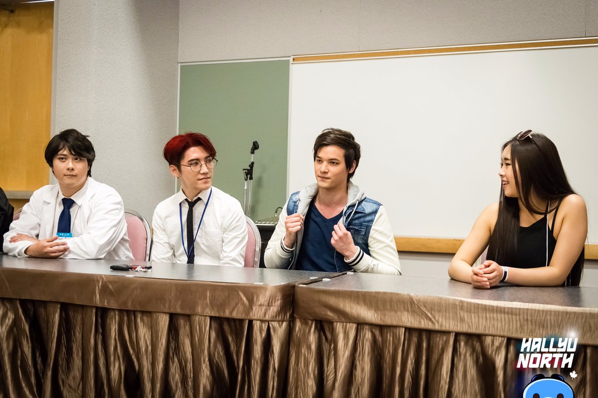 HallyuNorth's tweet photo. Day 1 - Panels, Hugs, and More!! #HANO16 #HallyuNorth Photos by @_envisiond. https://t.co/ue360FjpD6