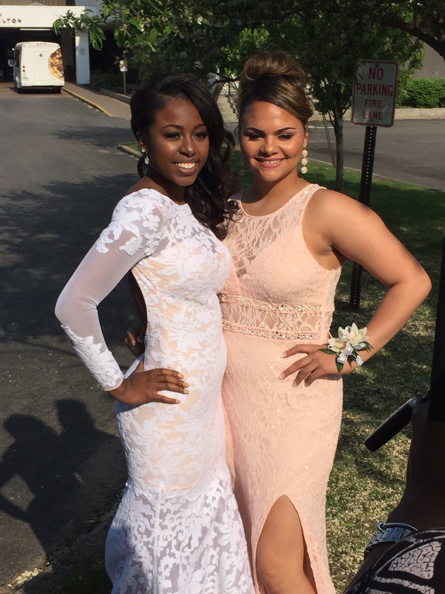 ItsNikka23's tweet photo. Prom 2k16 😊 with this baddie!! 😍💖 https://t.co/f0mNqh53VA
