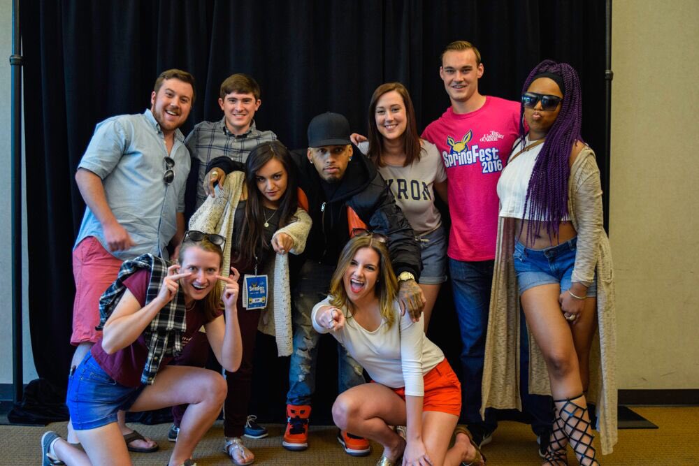 UAkronZAB's tweet photo. Exec Board meets @Kid_Ink 🙌🎤 #UASpringFest https://t.co/BhsqcUJzM9