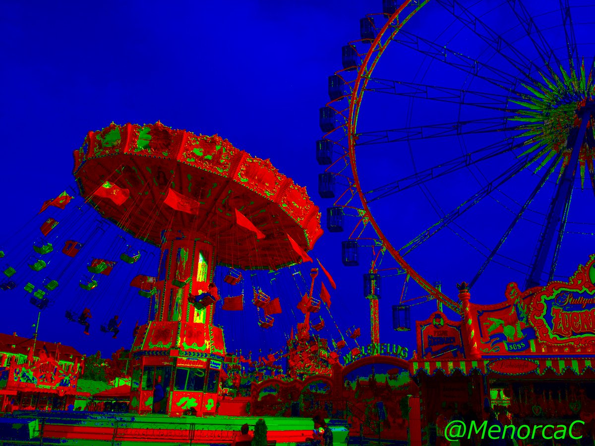 EuropeDiaries's tweet photo. If you like visiting #Carnivals or #Oktoberfest, these #UltimateFestHacks are for you!#ttot
https://t.co/gXVUcGCtFK https://t.co/0haf6mS36r
