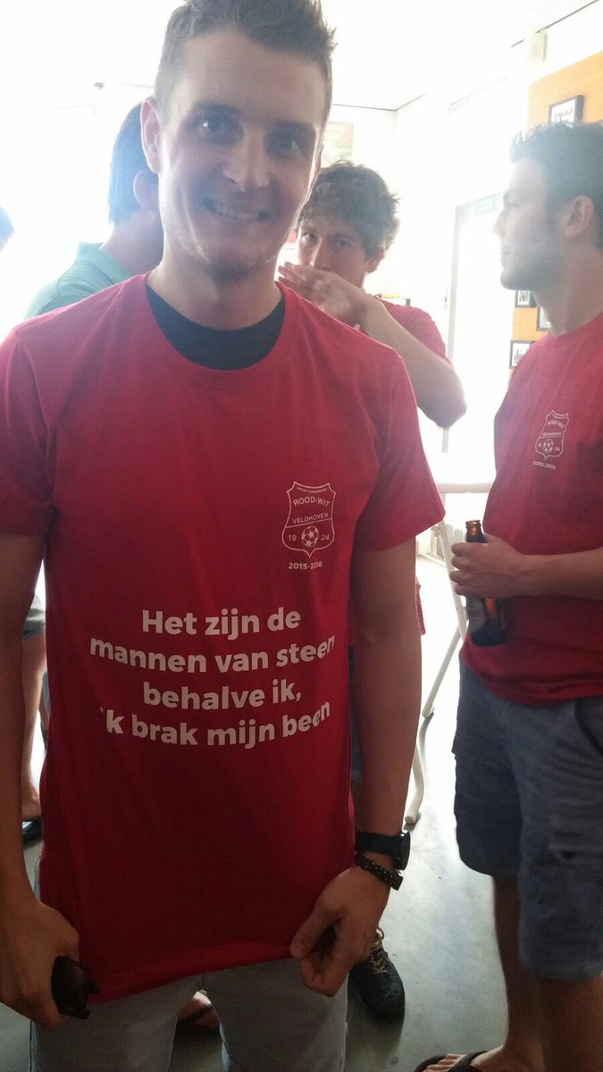 Mooie dag! Kampioen met <a href="/RoodWitV/">Rood-Wit Veldhoven</a> en <a href="/PSV/">PSV</a> kampioen! 😃