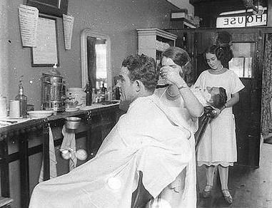 BarberNews's tweet photo. HAPPY MOTHER'S DAY! In 1924 the first female #Barber was allowed to join the Barbers Union. https://t.co/kD1aaolpoL