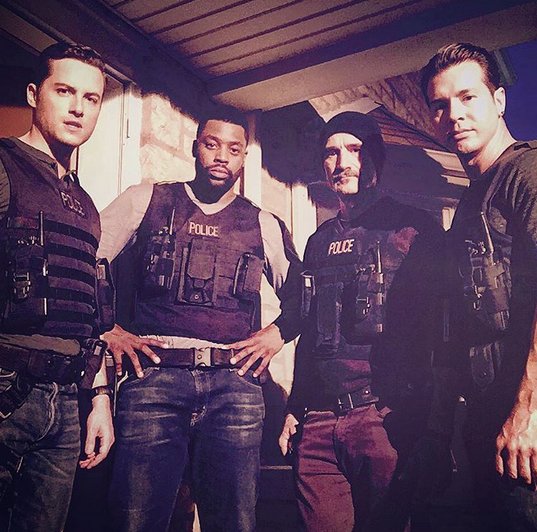 NBCChicagoPD's tweet image. Nobody can drag them down. 💪 #ChicagoPD bit.ly/1TM1JUV