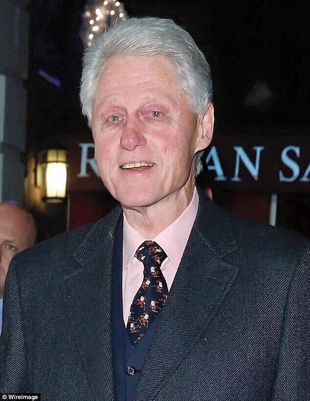 EAz_OG's tweet photo. Yooooo! Aside from looking hella aged, Bill looks like he's on cloud 81 here dawg 😂😂😂 https://t.co/JGkn8h5060