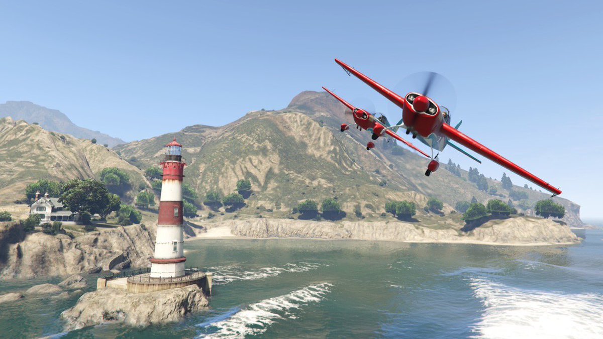 SS_Arrows's tweet photo. Hello lighthouse! Did anyone get pictures of #TeamSandyShore flying today?! Send them in! https://t.co/KWAOuNdSRC