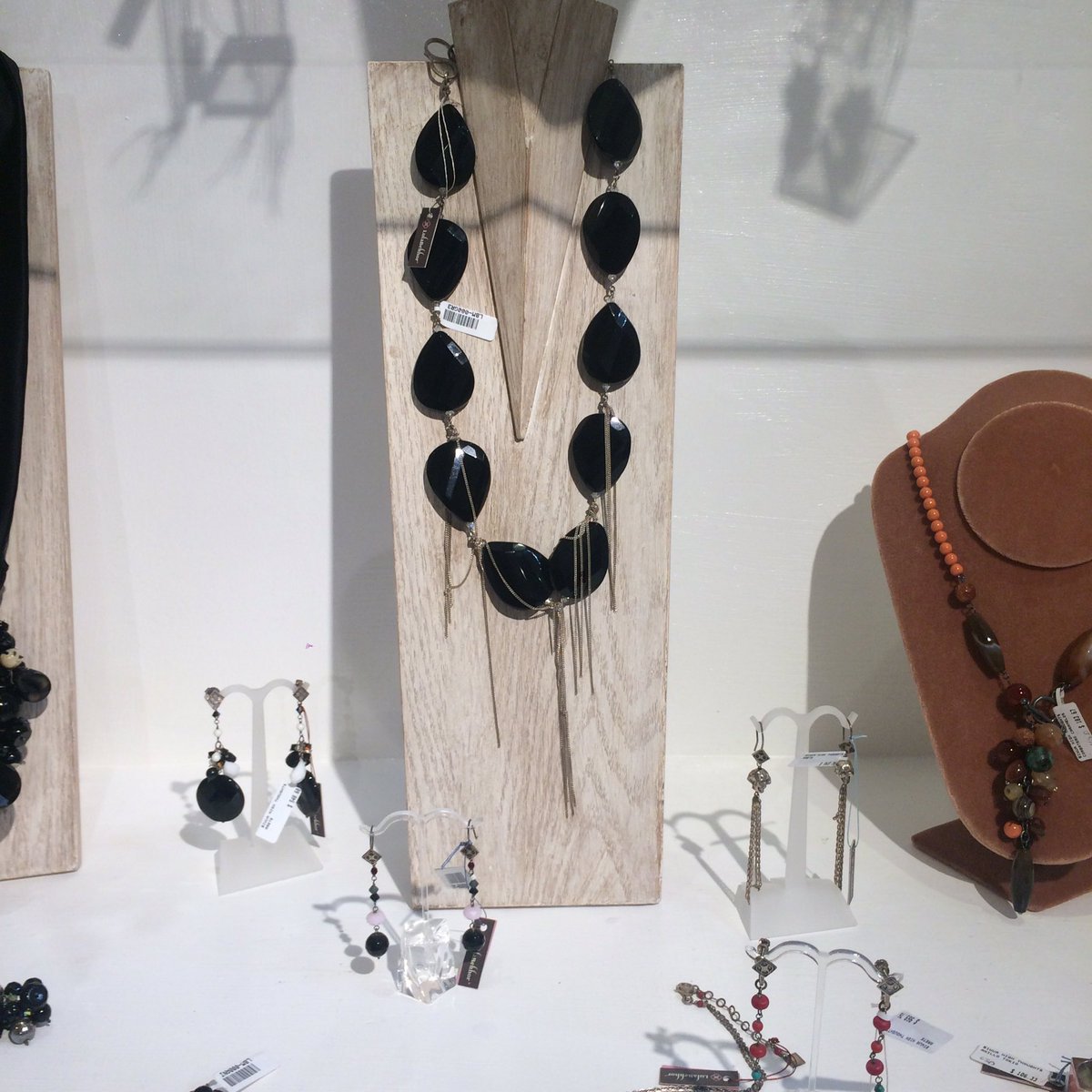 Lulabekhor's tweet photo. A #Mama le va a encantar los regalos que tengo para ella #LulaBekhor en @BiwuaHT #LimitedEdition Collection https://t.co/vWA0HfukQT