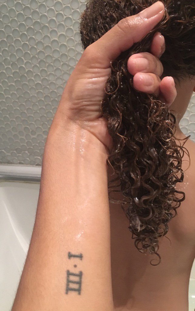 marileefholmes's tweet photo. It would just take one snip, and I'd get hours back to my Sundays...#hairprocess https://t.co/PTCnpSGHP0