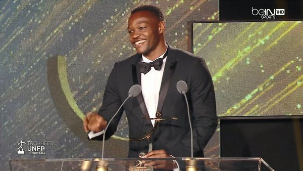 OM_Officiel's tweet photo. .@SteveMandanda " C’est une fierté d’être élu quand on voit la qualité des autres gardiens " #TropheesUNFP https://t.co/m9DaSmzXzt